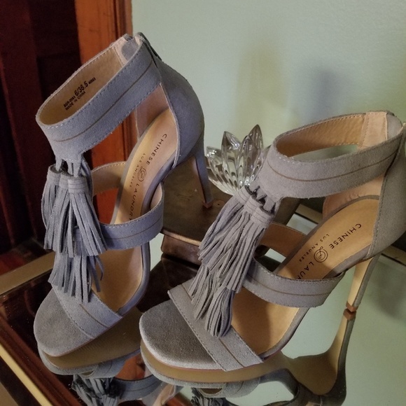 Women Chinese Laundry Sandals - Picture 5 of 8